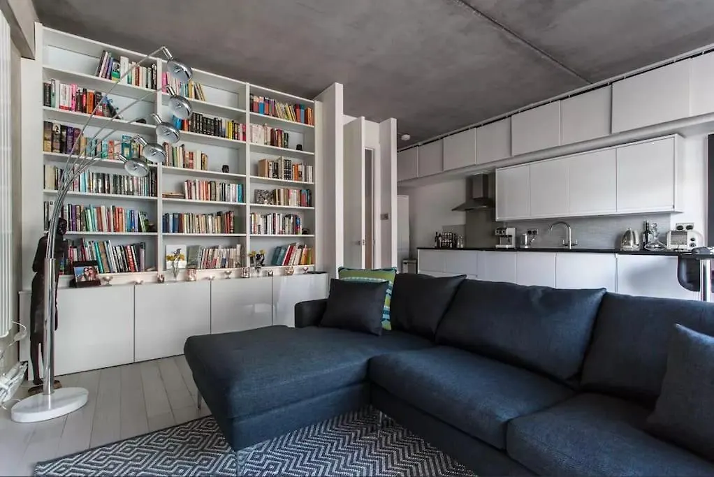Canal-Side Apartment In Shoreditch London 0*,  United Kingdom